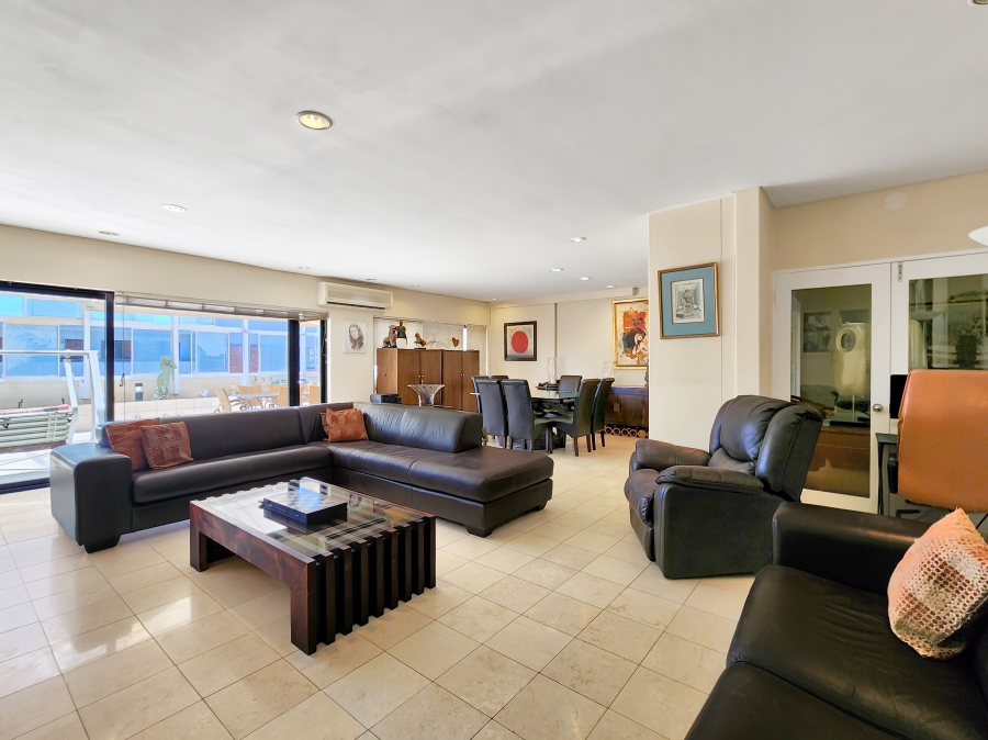 4 Bedroom Property for Sale in Sea Point Western Cape